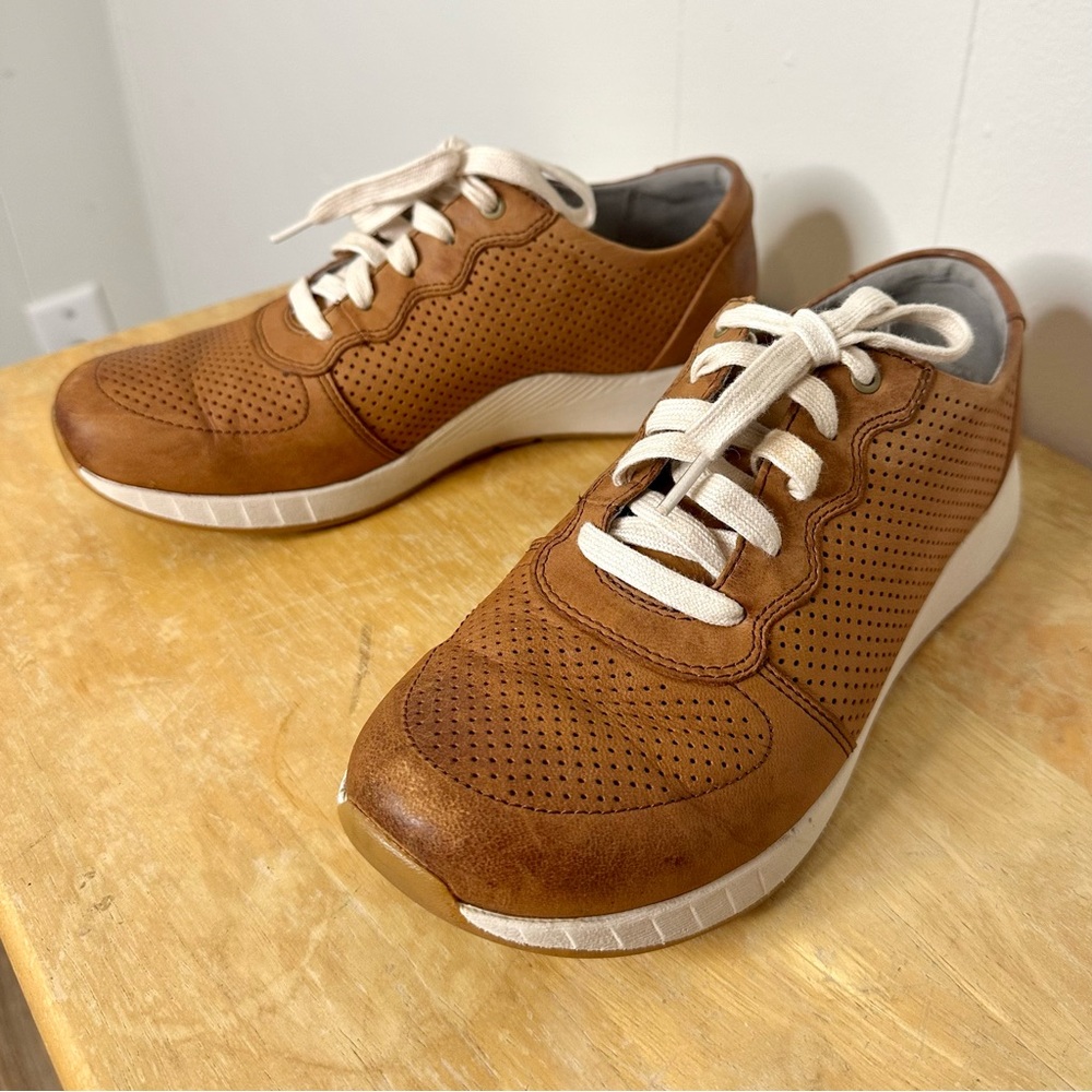 Dansko Christina Womens Sneaker Shoes Perforated Leather Saddle Brown Size 38